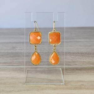 VINTAGE Gold Tone Dangle Earrings Peach Carnelian Square and Teardrop Gemstones